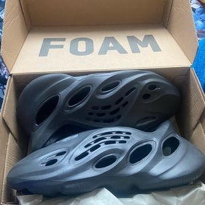 Yeezy Foam Runners size 9